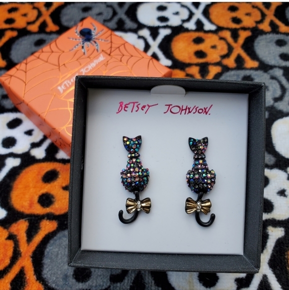 Betsey Johnson Pave Crystal Kitty Cat Earrings - Picture 6 of 10